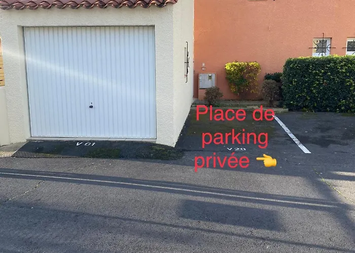 Maison De Parking Wifi Calme Cap D Σπίτι διακοπών