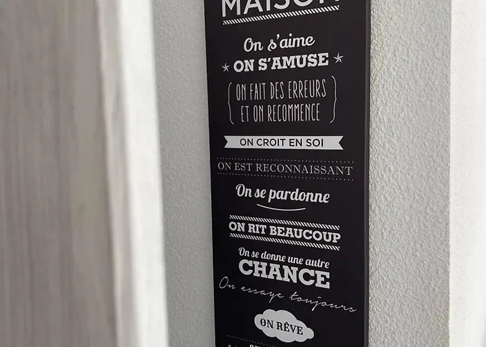 Maison De Parking Wifi Calme Cap D Σπίτι διακοπών